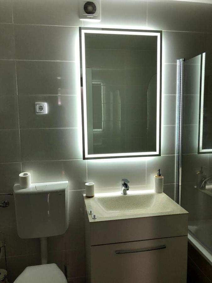 Apartamento Carmen deluxe Novi Sad Exterior foto